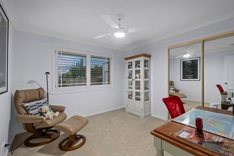 Photo - 47 Oxford Crescent, Bridgeman Downs QLD 4035 - Image 13