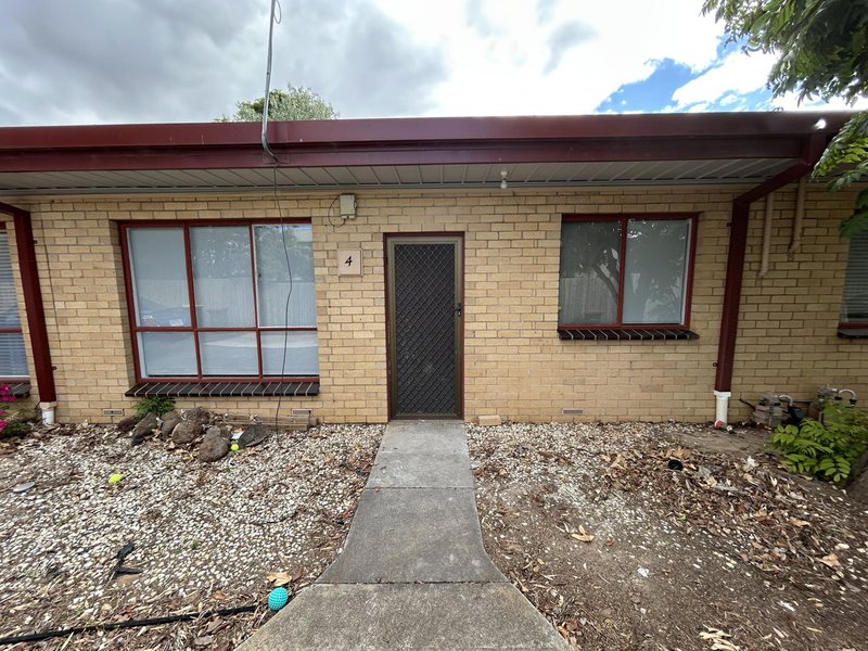 Photo - 4/7 Parker Street, Werribee VIC 3030 - Image 1