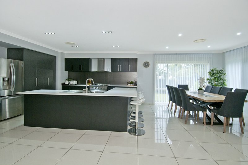 Photo - 47 Penneshaw Crescent, Ormeau QLD 4208 - Image 5