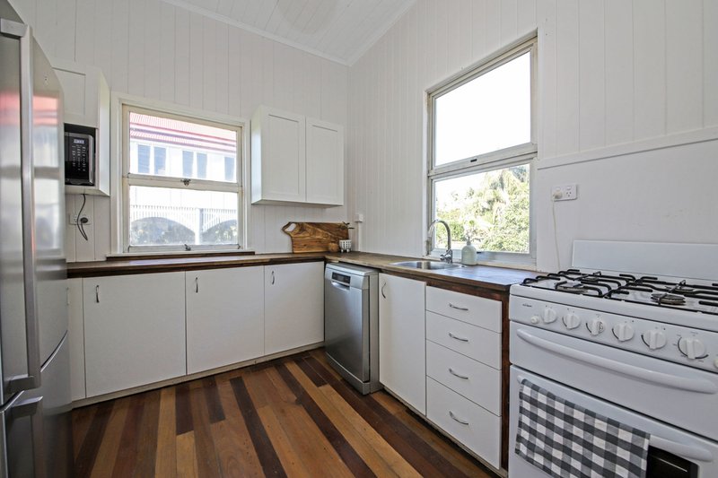 Photo - 47 Perkins Street, Sandgate QLD 4017 - Image 2