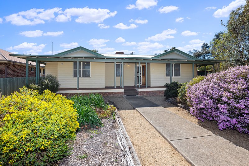 Photo - 47 Pinkerton Road, Cootamundra NSW 2590 - Image 1