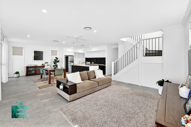 Photo - 47 Quinn Street, Catherine Hill Bay NSW 2281 - Image 2