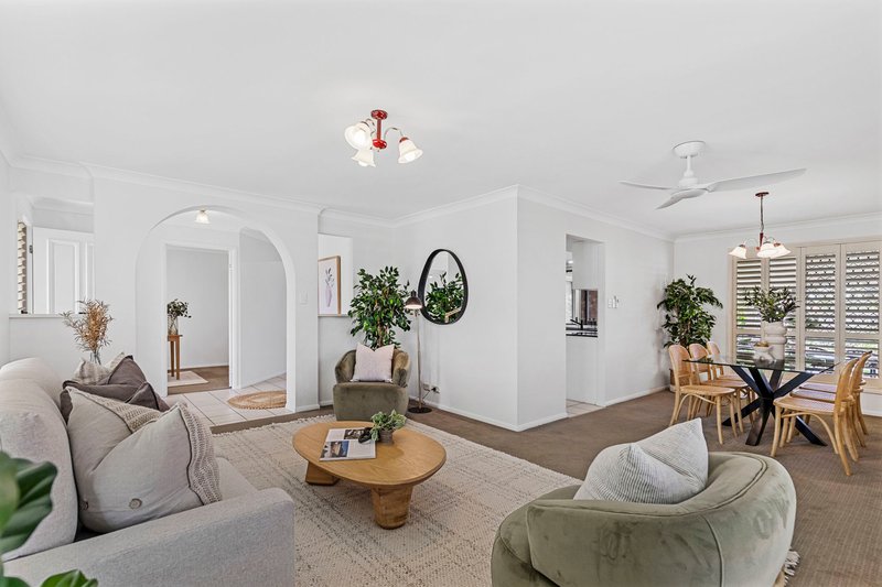 Photo - 47 Reginald Avenue, Arana Hills QLD 4054 - Image 3