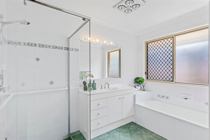 Photo - 47 Reginald Avenue, Arana Hills QLD 4054 - Image 18