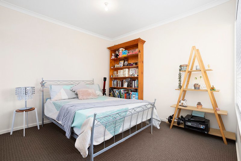 Photo - 47 Reid Street, South Morang VIC 3752 - Image 8