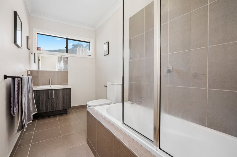 Photo - 47 Reid Street, South Morang VIC 3752 - Image 10