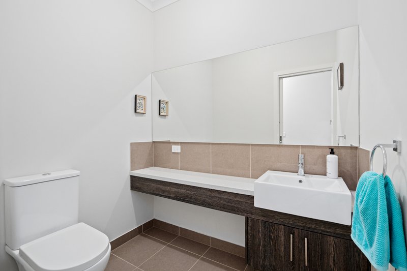 Photo - 47 Reid Street, South Morang VIC 3752 - Image 11