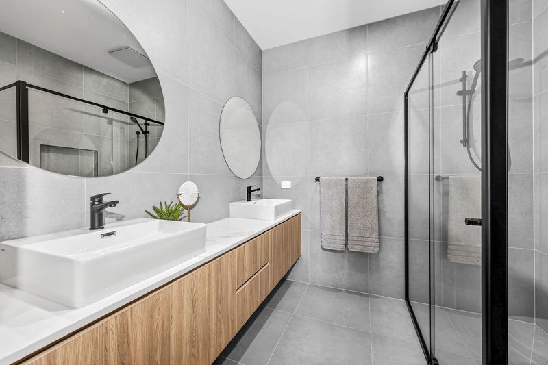 Photo - 47 Reigate Road, Highton VIC 3216 - Image 7