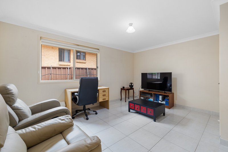 Photo - 47 Roland Street, Bossley Park NSW 2176 - Image 9