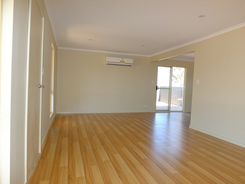 Photo - 47 Rosslyn Road, Wallaroo SA 5556 - Image 4