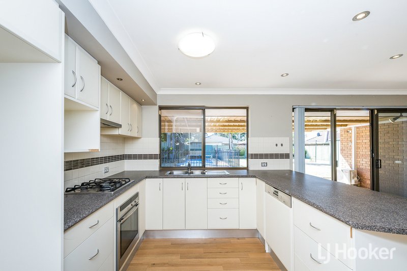 Photo - 47 Rusthall Way, Huntingdale WA 6110 - Image 6