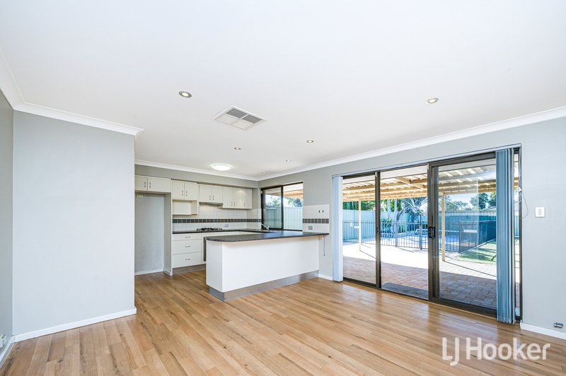 Photo - 47 Rusthall Way, Huntingdale WA 6110 - Image 7
