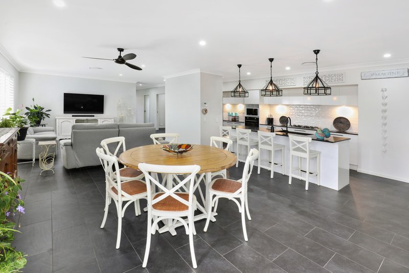 Photo - 47 Sally Crescent, Nirimba QLD 4551 - Image 2