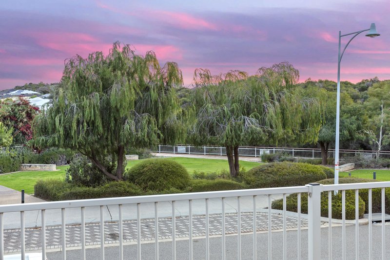 Photo - 47 Santorini Boulevard, Coogee WA 6166 - Image 2