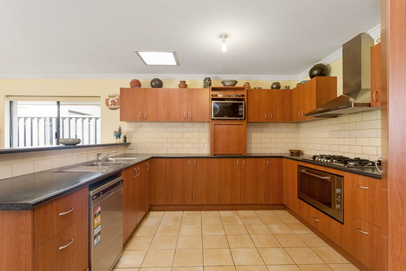 Photo - 47 Sawle Road, Hamilton Hill WA 6163 - Image 4