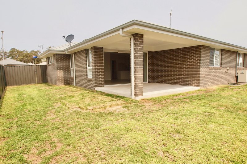 Photo - 47 Seagrass Avenue, Vincentia NSW 2540 - Image 8