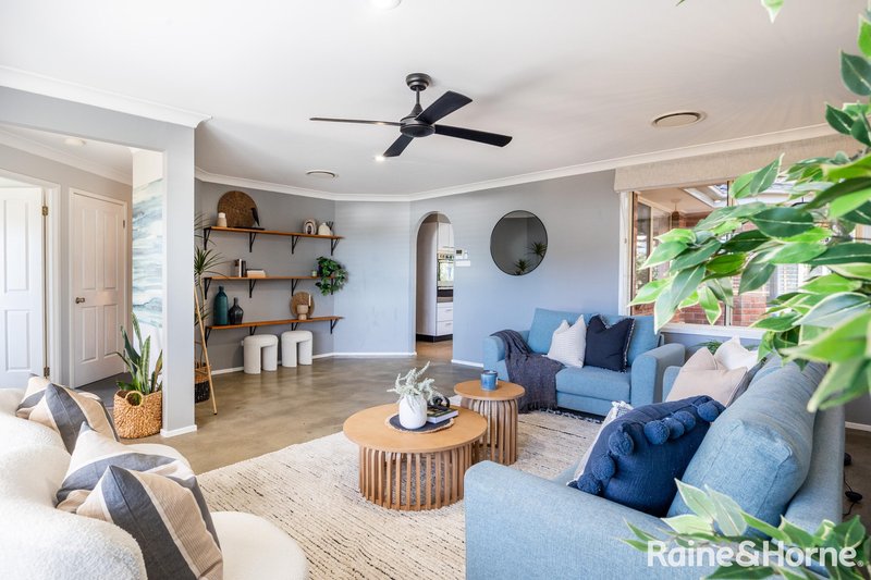 Photo - 47 Seaspray Street, Narrawallee NSW 2539 - Image 9