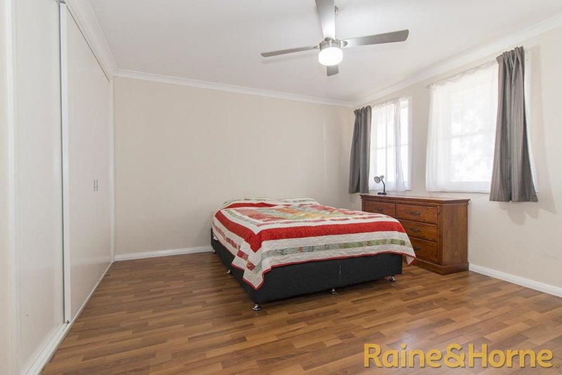 Photo - 47 Spears Drive, Dubbo NSW 2830 - Image 6