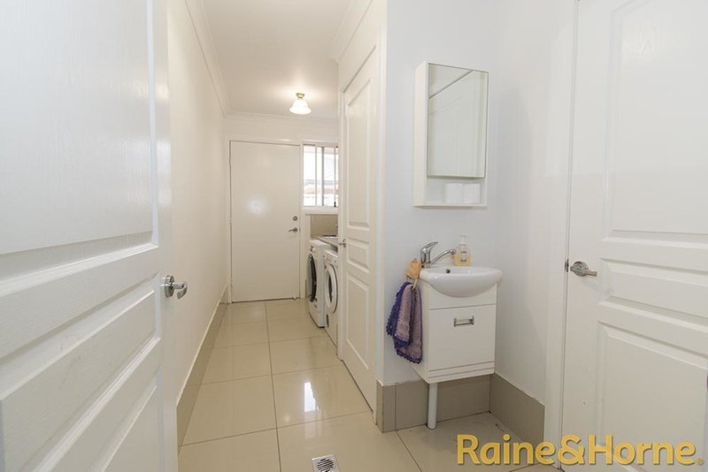 Photo - 47 Spears Drive, Dubbo NSW 2830 - Image 11