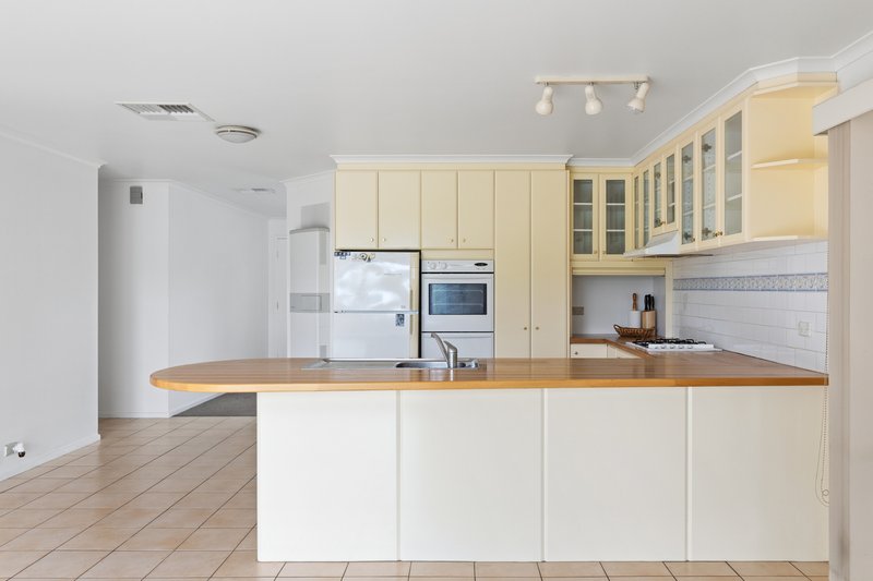 Photo - 47 Stanley Jones Drive, South Morang VIC 3752 - Image 4