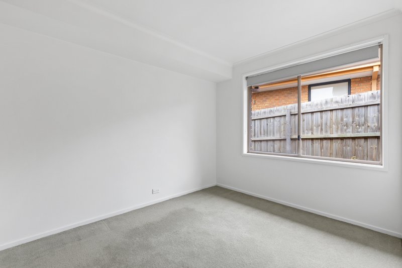 Photo - 47 Stanley Jones Drive, South Morang VIC 3752 - Image 10
