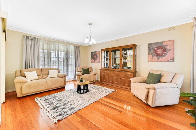 Photo - 47 Strada Crescent, Wheelers Hill VIC 3150 - Image 3