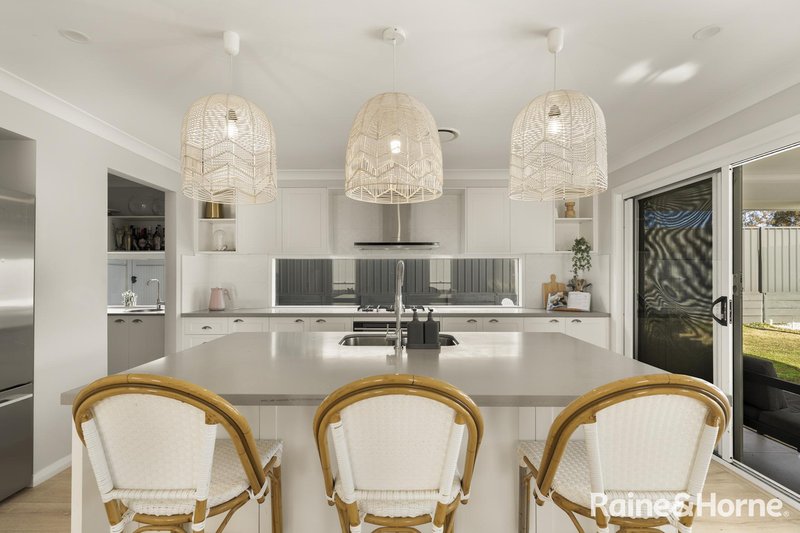 Photo - 47 Summercloud Crescent, Vincentia NSW 2540 - Image 8