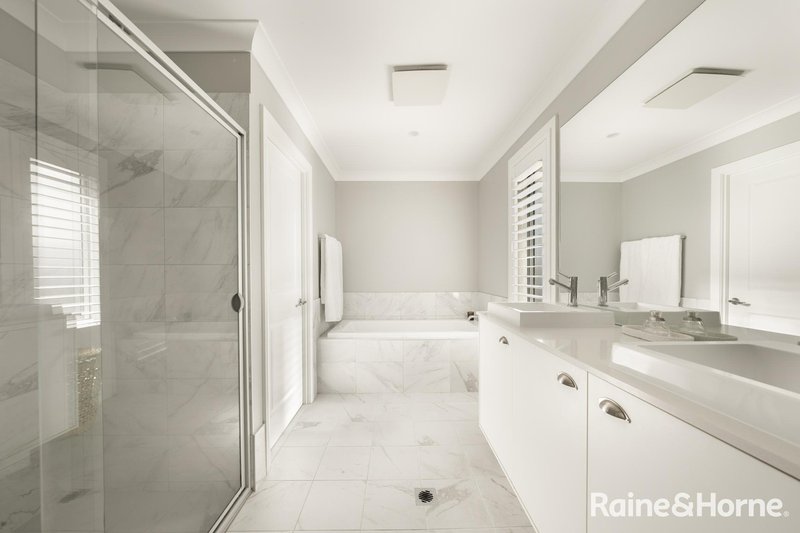 Photo - 47 Summercloud Crescent, Vincentia NSW 2540 - Image 14