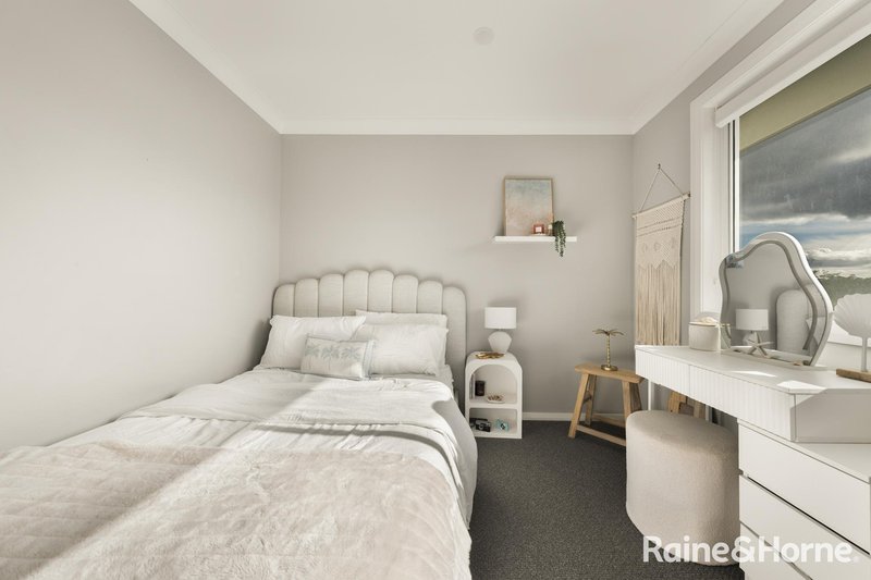 Photo - 47 Summercloud Crescent, Vincentia NSW 2540 - Image 19