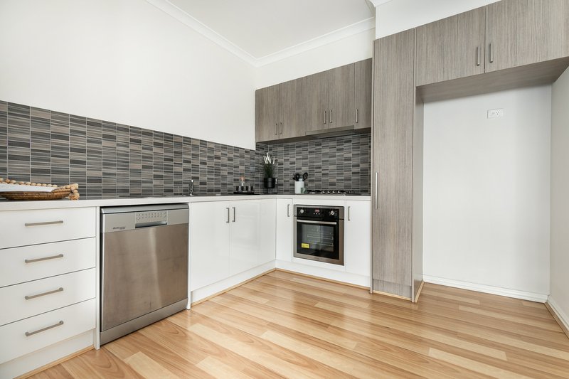 Photo - 4/7 Tabilk Street, Fawkner VIC 3060 - Image 5