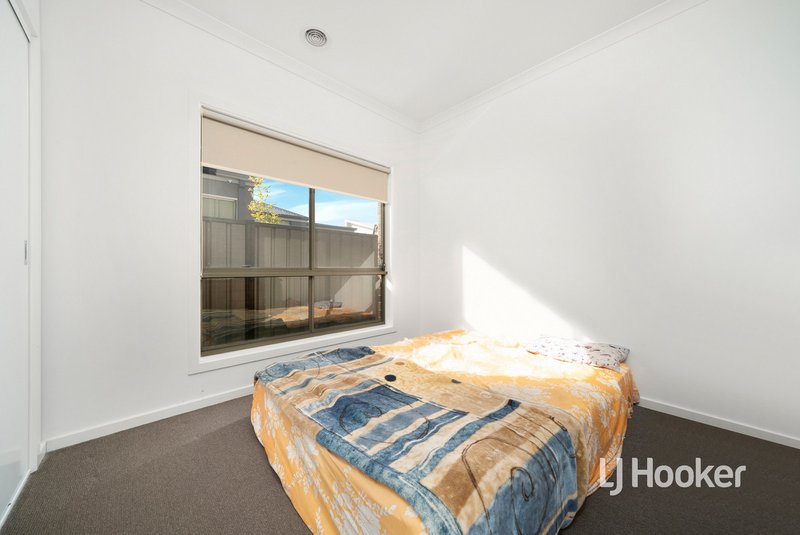 Photo - 47 Tableland Road, Tarneit VIC 3029 - Image 5