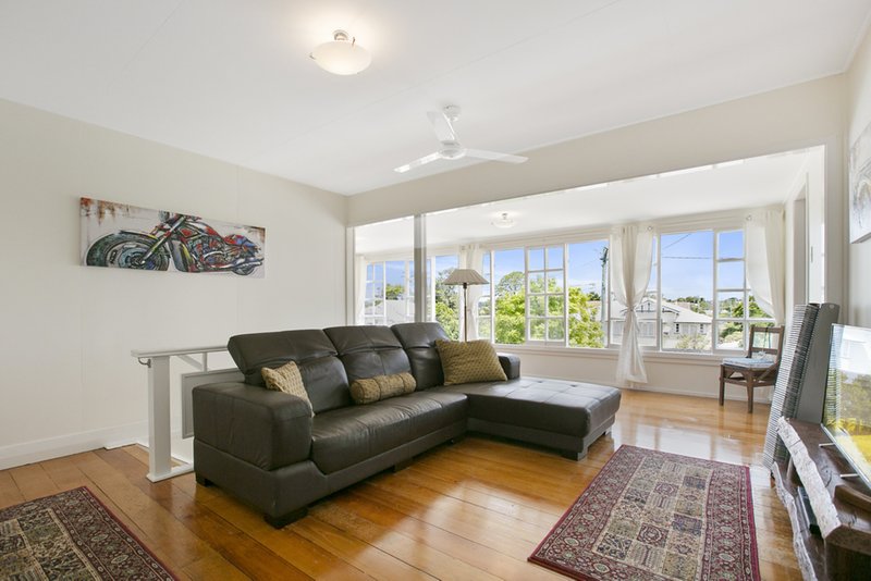 Photo - 47 Tangorin Street, Wynnum QLD 4178 - Image 4