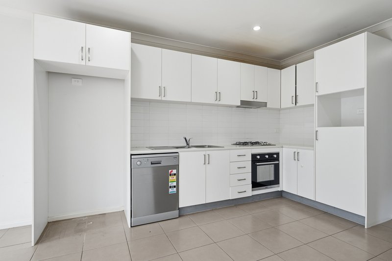 Photo - 47 Tarlo Drive, Tarneit VIC 3029 - Image 2