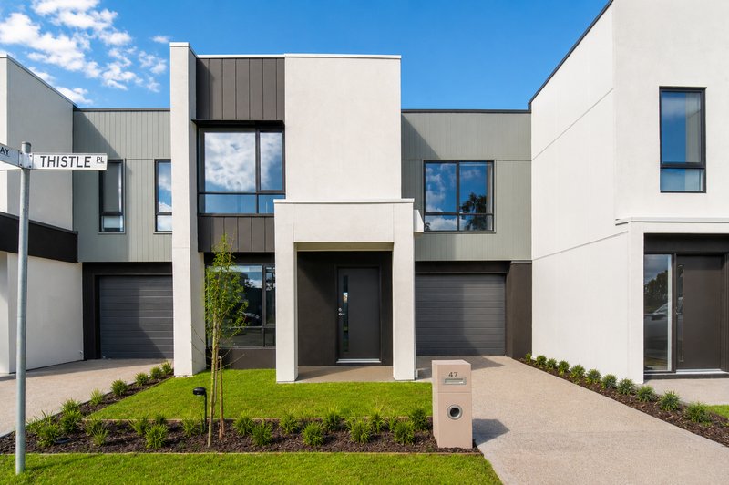 Photo - 47 Thistle Place, South Morang VIC 3752 - Image 1