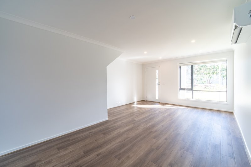 Photo - 47 Thistle Place, South Morang VIC 3752 - Image 4