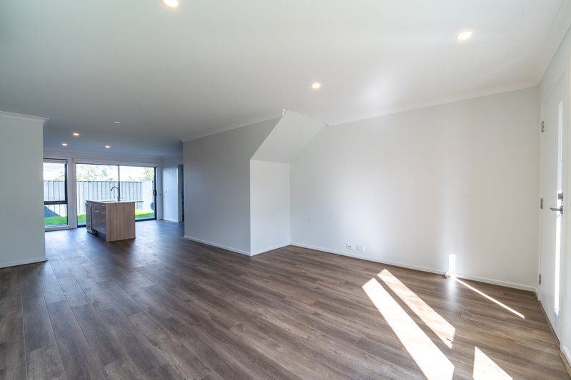 Photo - 47 Thistle Place, South Morang VIC 3752 - Image 5