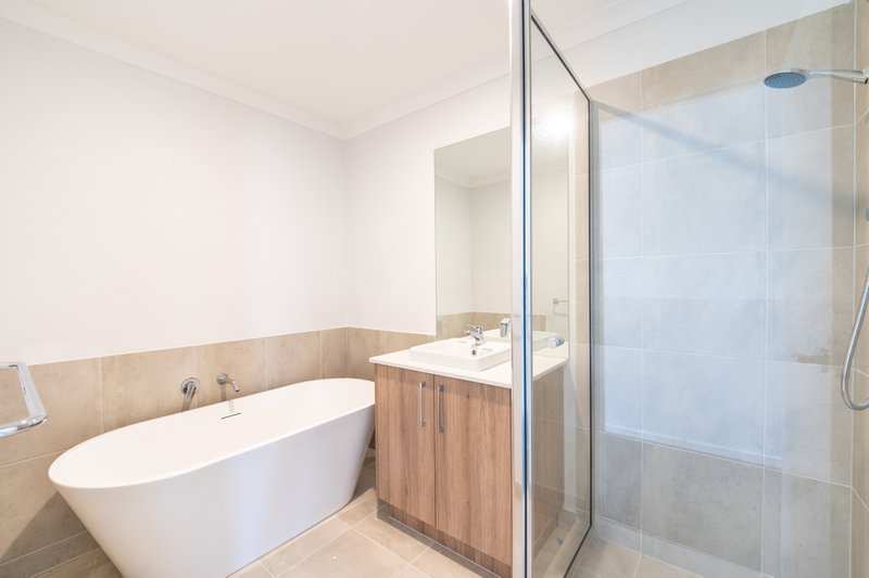 Photo - 47 Thistle Place, South Morang VIC 3752 - Image 10