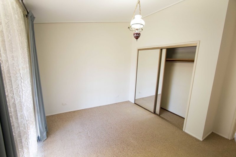 Photo - 47 Tooma Drive, Murray Bridge SA 5253 - Image 5