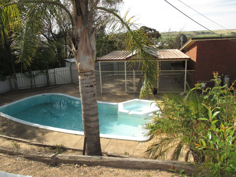 Photo - 47 Tooma Drive, Murray Bridge SA 5253 - Image 14