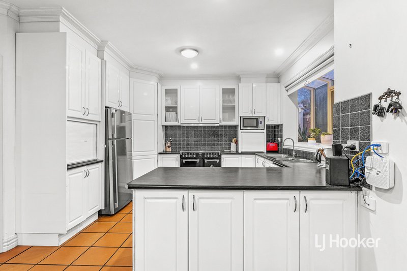 Photo - 47 Truganina Avenue, Seabrook VIC 3028 - Image 6