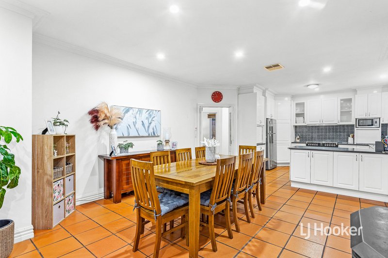 Photo - 47 Truganina Avenue, Seabrook VIC 3028 - Image 8