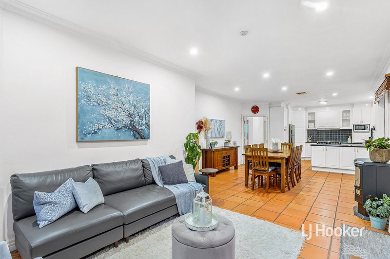 Photo - 47 Truganina Avenue, Seabrook VIC 3028 - Image 10