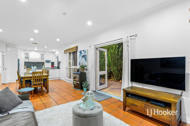 Photo - 47 Truganina Avenue, Seabrook VIC 3028 - Image 13