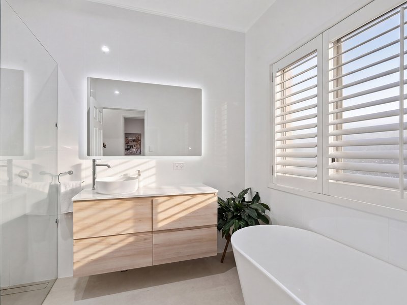 Photo - 47 Tullamarine Drive, Robina QLD 4226 - Image 12