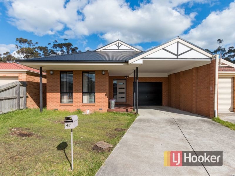 47 Wakenshaw Crescent, Pakenham VIC 3810