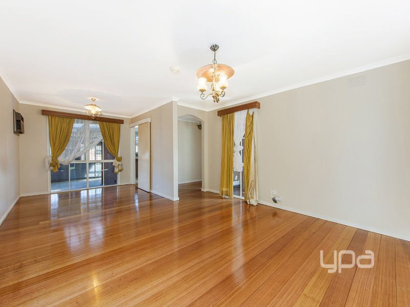 Photo - 47 William Street, St Albans VIC 3021 - Image 2