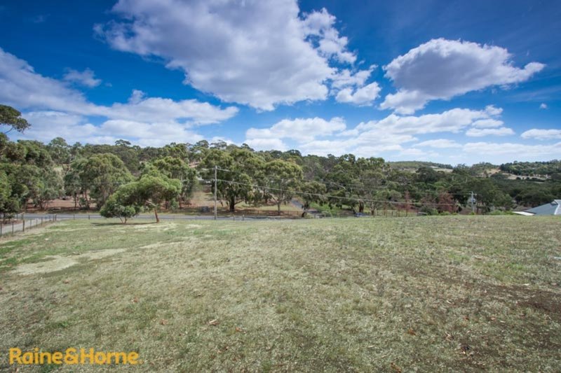 Photo - 47 Winilba Road, Sunbury VIC 3429 - Image 3