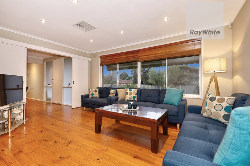 Photo - 47 Wolverton Drive, Gladstone Park VIC 3043 - Image 6