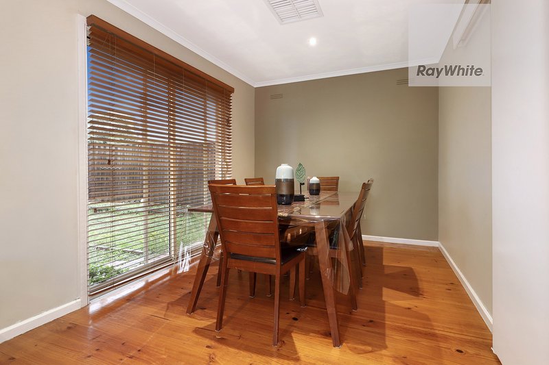 Photo - 47 Wolverton Drive, Gladstone Park VIC 3043 - Image 7