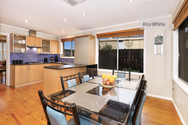 Photo - 47 Wolverton Drive, Gladstone Park VIC 3043 - Image 9